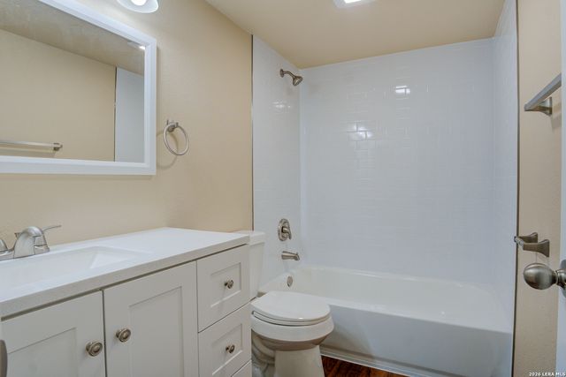 8702 Village Dr Apt 814, San Antonio, TX 78217