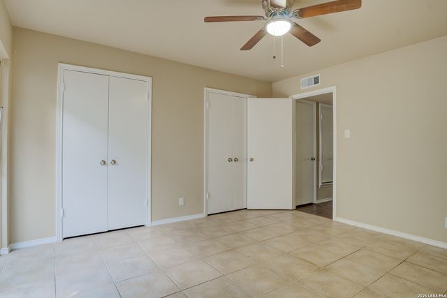 8702 Village Dr Apt 814, San Antonio, TX 78217