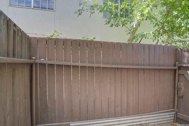 8702 Village Dr Apt 814, San Antonio, TX 78217