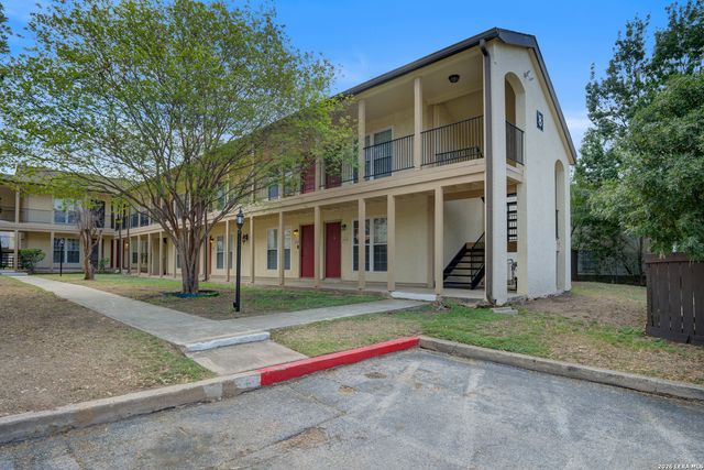 8702 Village Dr Apt 814, San Antonio, TX 78217