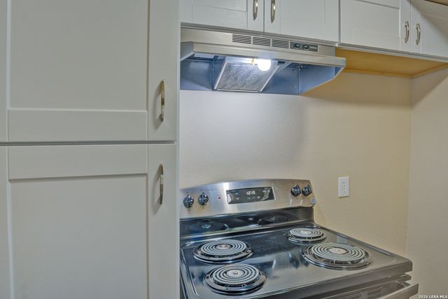 8702 Village Dr Apt 814, San Antonio, TX 78217