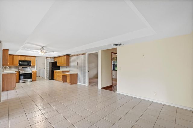 6035 N 180th St Street N, Jupiter, FL 33458