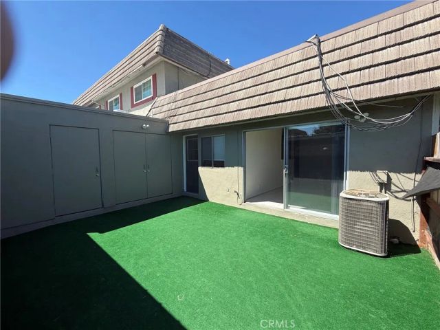 4728 Larwin Avenue, Cypress, CA 90630