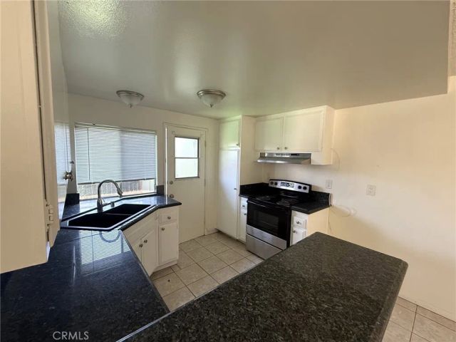 4728 Larwin Avenue, Cypress, CA 90630