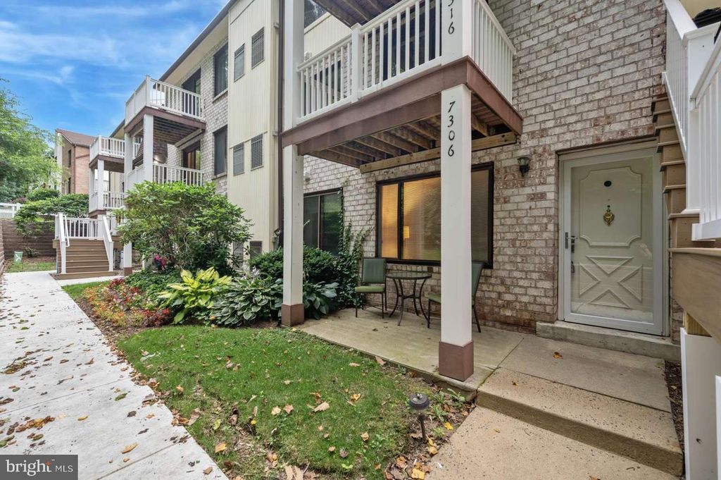 7306 HILLTOP DR #114, Brookhaven, PA 19015