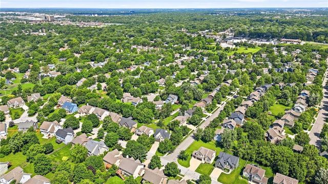 16660 W 155 Terrace, Olathe, KS 66062