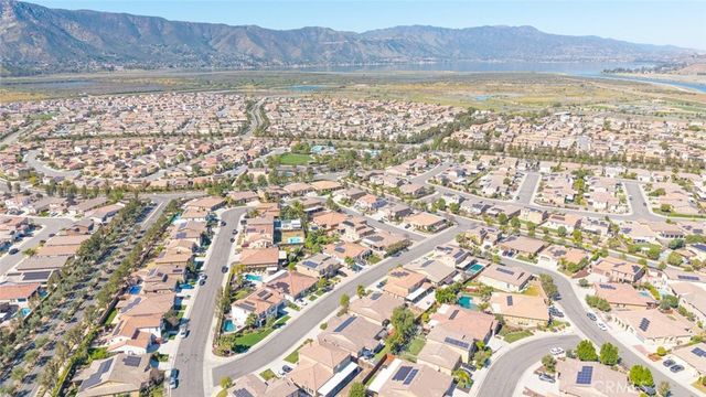 29316 Fenway, Lake Elsinore, CA 92530