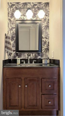 8939 PARK FOREST DR, Springfield, VA 22152