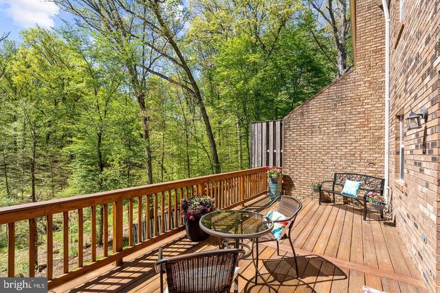 8939 PARK FOREST DR, Springfield, VA 22152