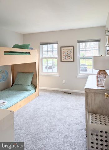 8939 PARK FOREST DR, Springfield, VA 22152