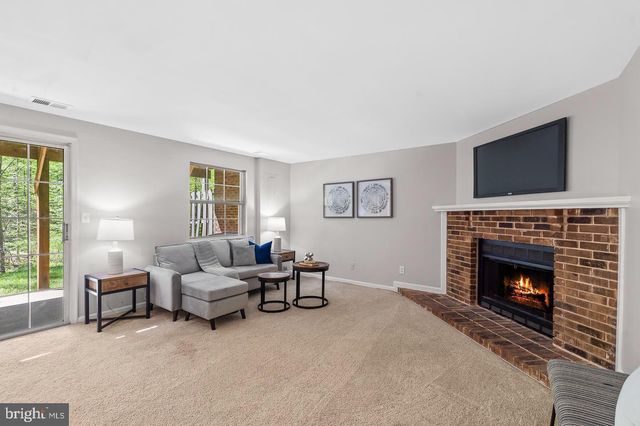 8939 PARK FOREST DR, Springfield, VA 22152