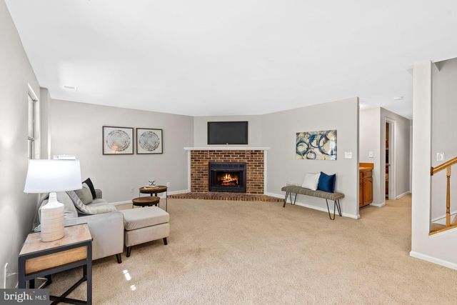 8939 PARK FOREST DR, Springfield, VA 22152