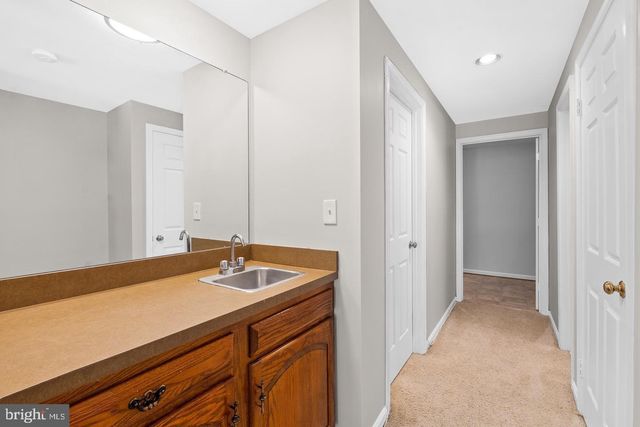 8939 PARK FOREST DR, Springfield, VA 22152