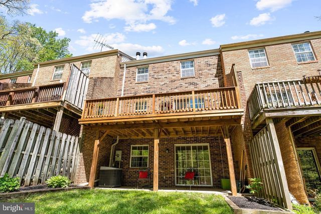 8939 PARK FOREST DR, Springfield, VA 22152