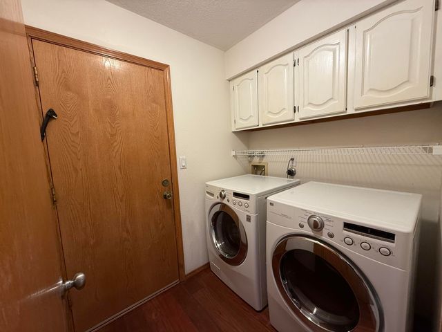 8212 Eagle Rock Avenue NE, Albuquerque, NM 87122