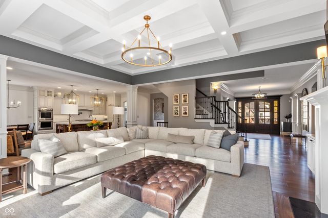 6900 Oldfields Lane, Zionsville, IN 46077