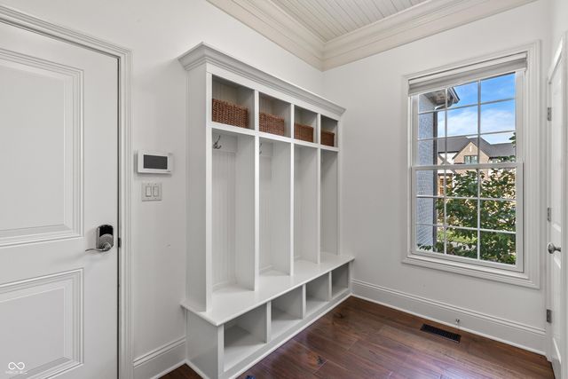 6900 Oldfields Lane, Zionsville, IN 46077