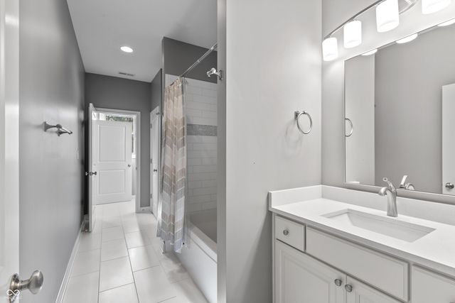 6900 Oldfields Lane, Zionsville, IN 46077