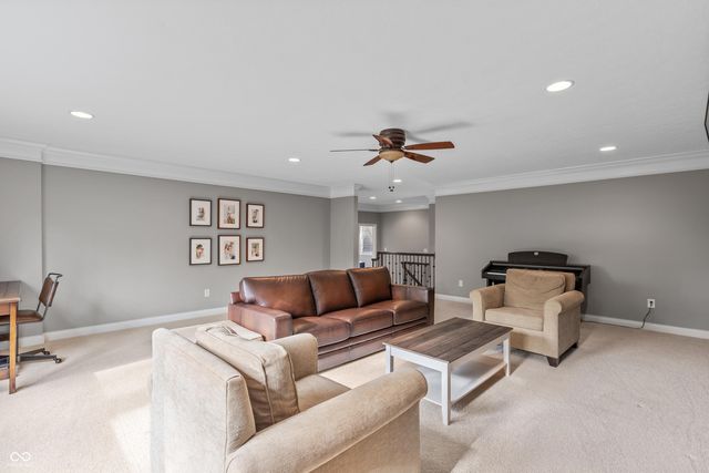 6900 Oldfields Lane, Zionsville, IN 46077