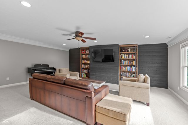 6900 Oldfields Lane, Zionsville, IN 46077