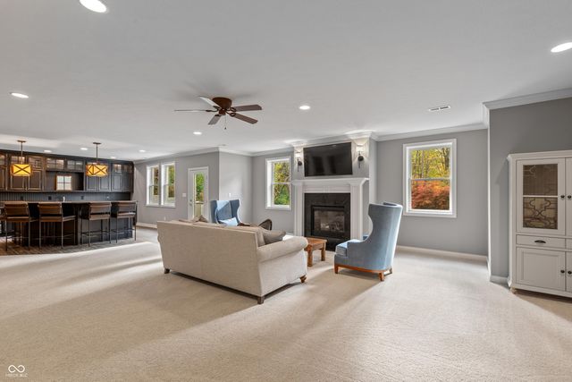 6900 Oldfields Lane, Zionsville, IN 46077