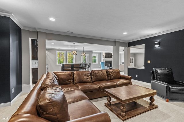 6900 Oldfields Lane, Zionsville, IN 46077