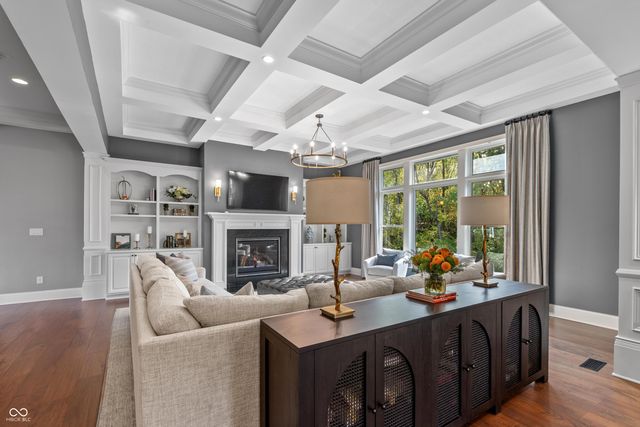 6900 Oldfields Lane, Zionsville, IN 46077