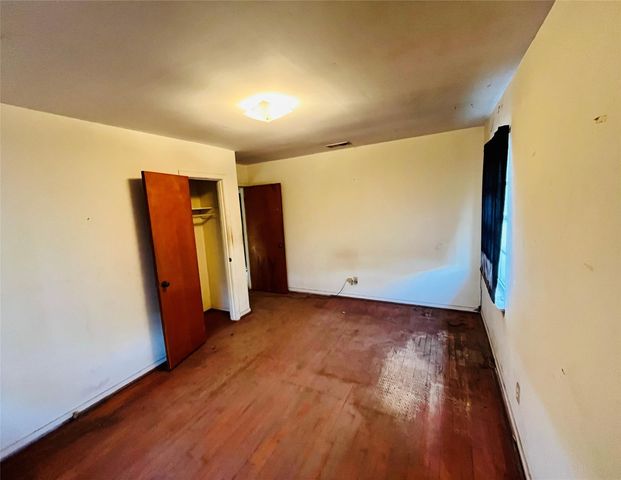 12426 Ledger Lane, Houston, TX 77015