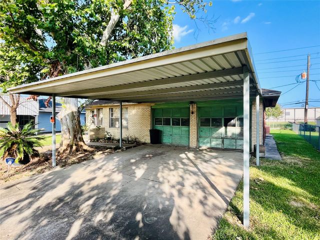 12426 Ledger Lane, Houston, TX 77015