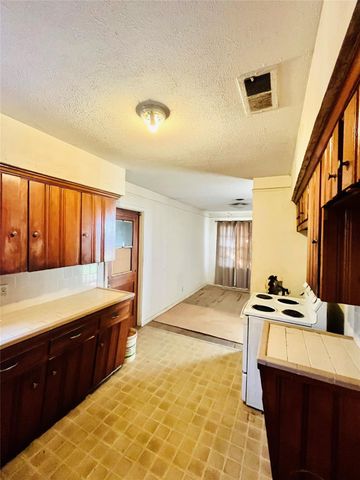 12426 Ledger Lane, Houston, TX 77015