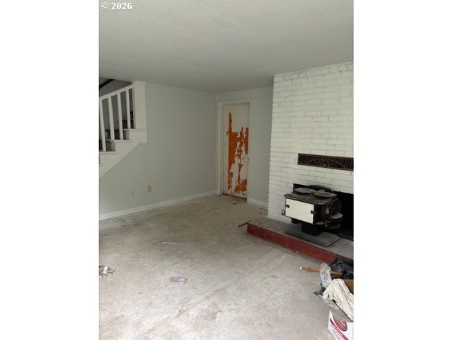 32720 Se HURLBURT Rd, Corbett, OR 97019