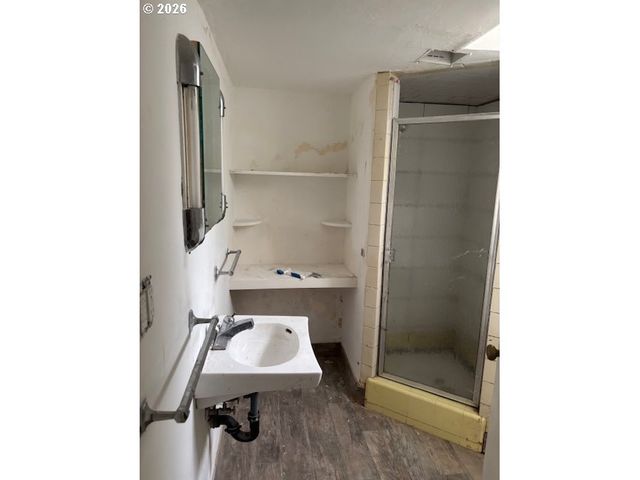 32720 Se HURLBURT Rd, Corbett, OR 97019