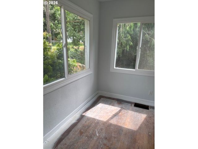 32720 Se HURLBURT Rd, Corbett, OR 97019