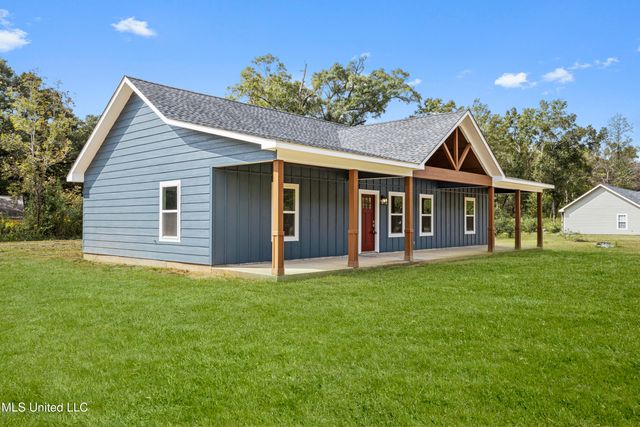3665 Poticaw Bayou Road, Vancleave, MS 39565