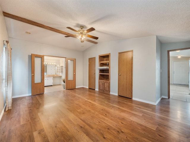 635 Ramms DR, Florence, TX 76527