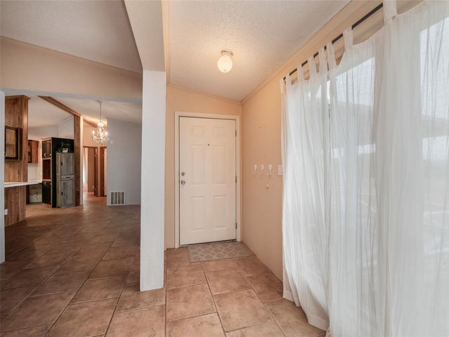 635 Ramms DR, Florence, TX 76527