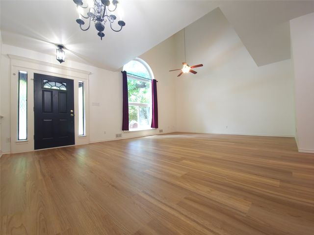426 W Oak Street, Weatherford, TX 76086