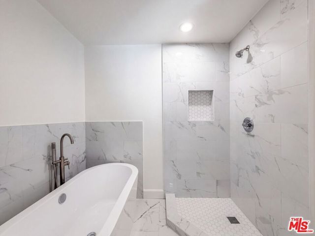 11569 Viking Avenue, Los Angeles, CA 91326