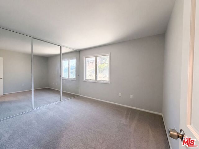 11569 Viking Avenue, Los Angeles, CA 91326