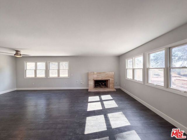 11569 Viking Avenue, Los Angeles, CA 91326