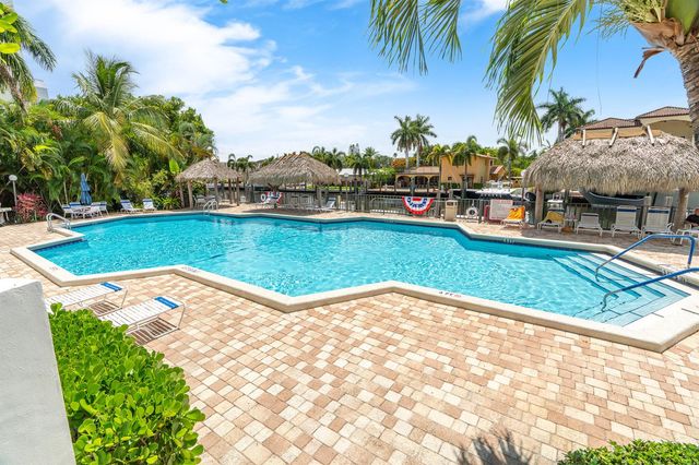 1361 S Ocean Boulevard 303, Pompano Beach, FL 33062
