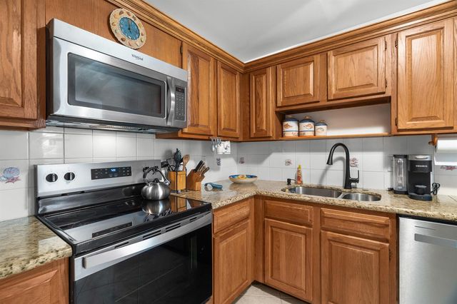 1361 S Ocean Boulevard 303, Pompano Beach, FL 33062