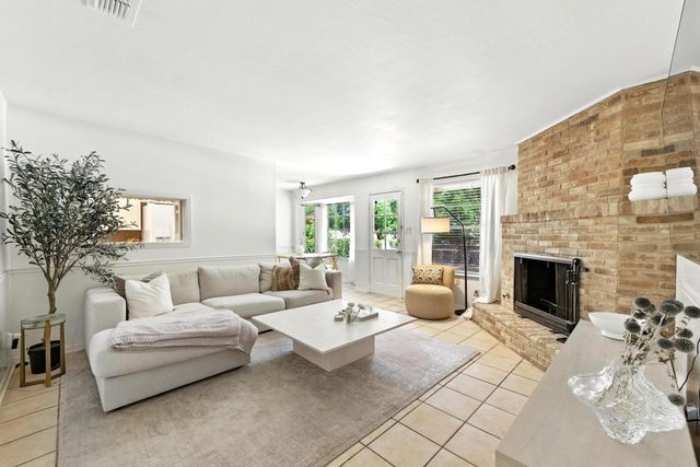 2500 Deerfoot TRL, Austin, TX 78704