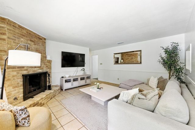 2500 Deerfoot TRL, Austin, TX 78704