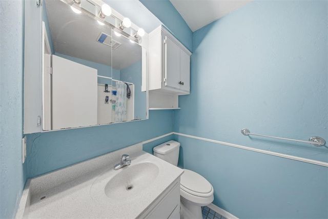 3426 Royalwood Circle, Del City, OK 73115