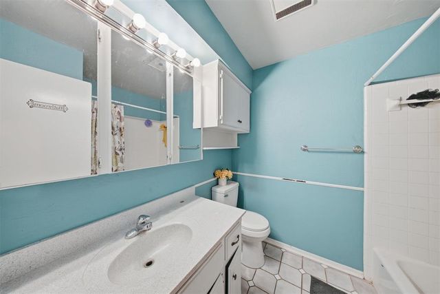 3426 Royalwood Circle, Del City, OK 73115