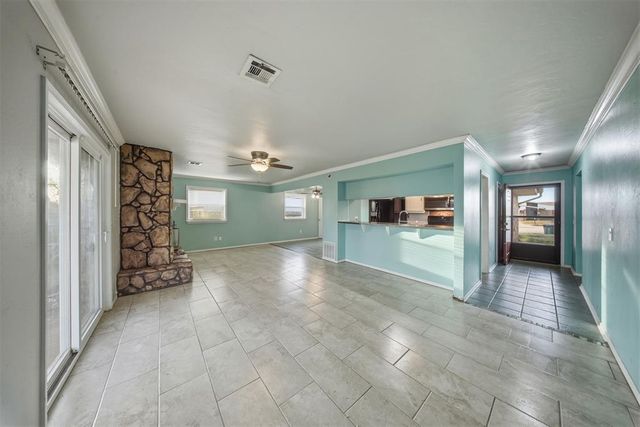 3426 Royalwood Circle, Del City, OK 73115