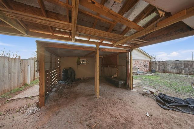 3426 Royalwood Circle, Del City, OK 73115