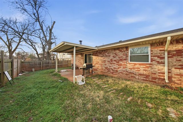 3426 Royalwood Circle, Del City, OK 73115