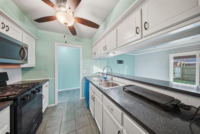 3426 Royalwood Circle, Del City, OK 73115